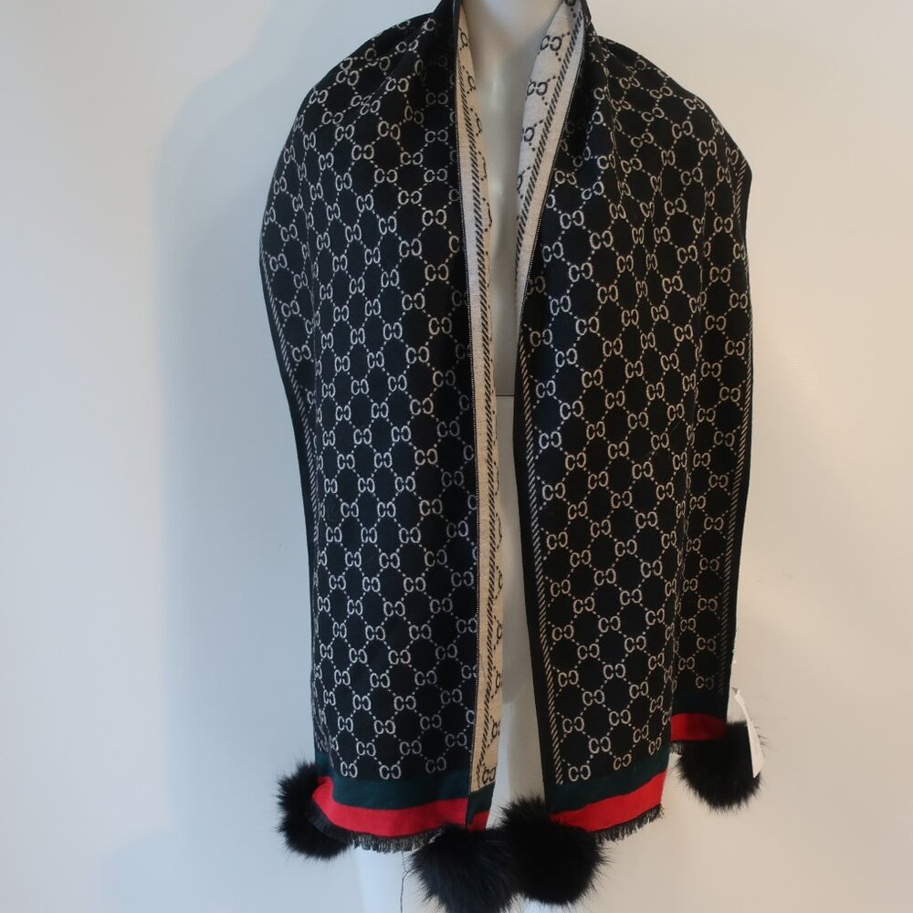 NWT Womens Tina Demel Black Kissing CS Scarf W/Fox Fur Ball